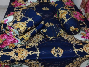 লাগ্জারি বেডিং সেট (কমফোর্টার লুক)